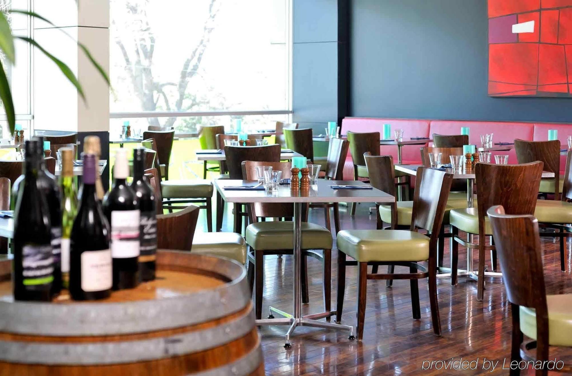 Mercure Melbourne Treasury Gardens Restaurant foto
